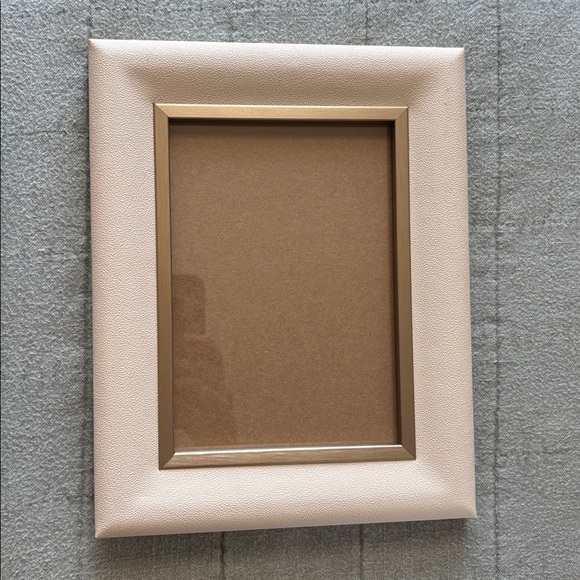 Cream and Gold photo frame - Picture 2 of 4